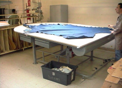 Sindacati, la produzione torni in Italia