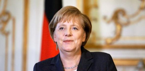 Merkel approva dl salario minimo da 8,50 euro l’ora