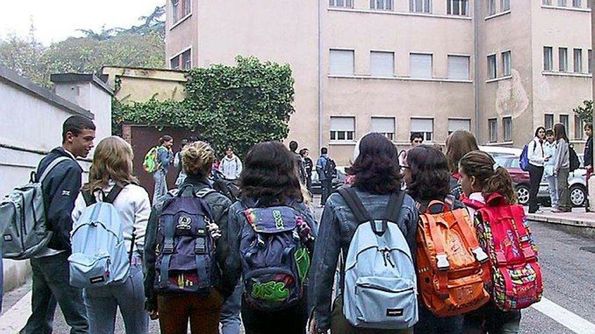 Sacconi, ragazzi vadano al lavoro gia’ dai 14 anni