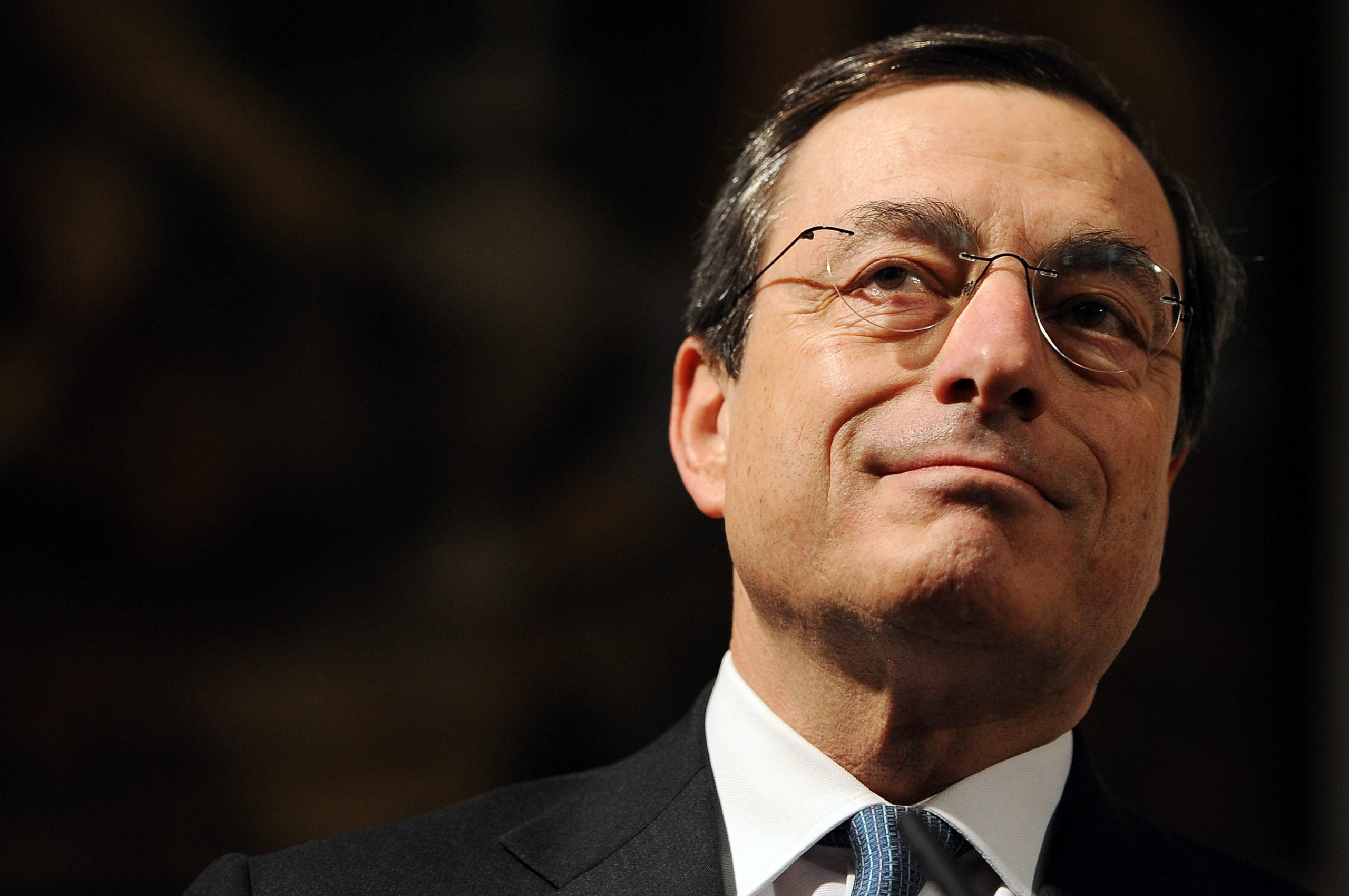 Draghi: misure Bce funzionano, più credito a imprese e famiglie