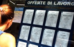 Censis: altro che bamboccioni, 2,3 mln under 35 si accontentano