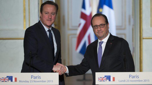 Cameron offre alla Francia base a Cipro, Hollande intensifica raid in Siria e Iraq