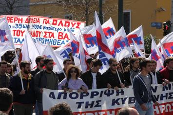 Sciopero generale contro governo Tsipras, con appoggio di Syriza