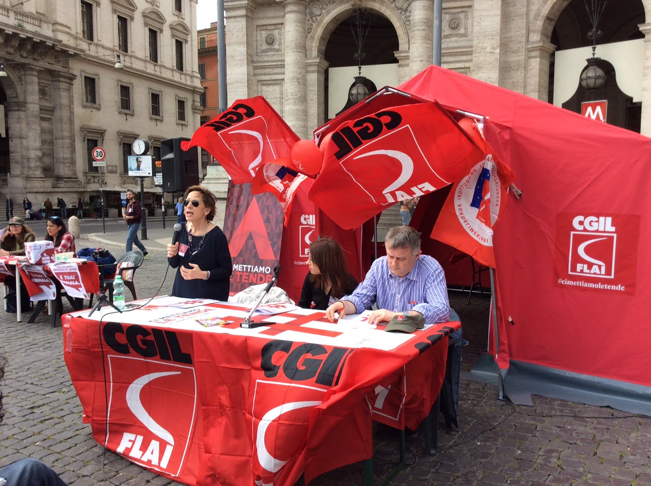 È partita la campagna #cimettiamoletende [VIDEO]