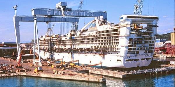 Palermo, sit-in davanti alla Regione per chiedere un incontro sulla crisi del cantiere navale