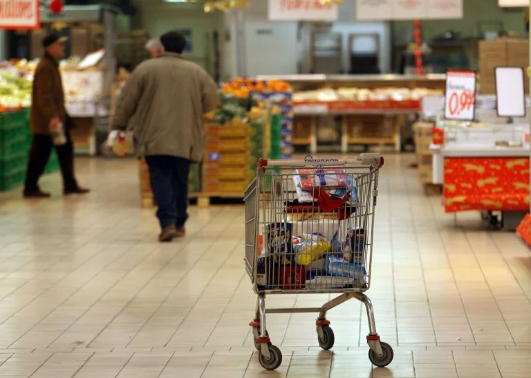 Istat, a giugno in calo fiducia di consumatori e imprese