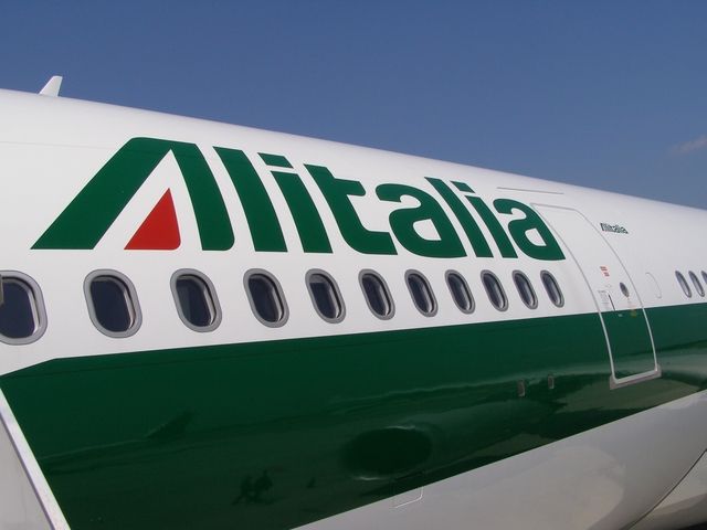 Alitalia, sindacati: stop trattative, governo ci convochi subito