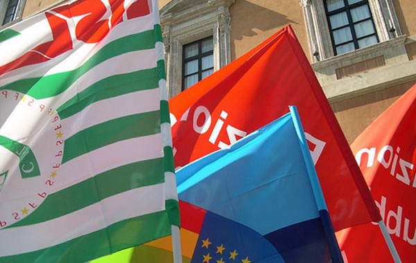 Cgil, Cisl e Uil in piazza a Bologna