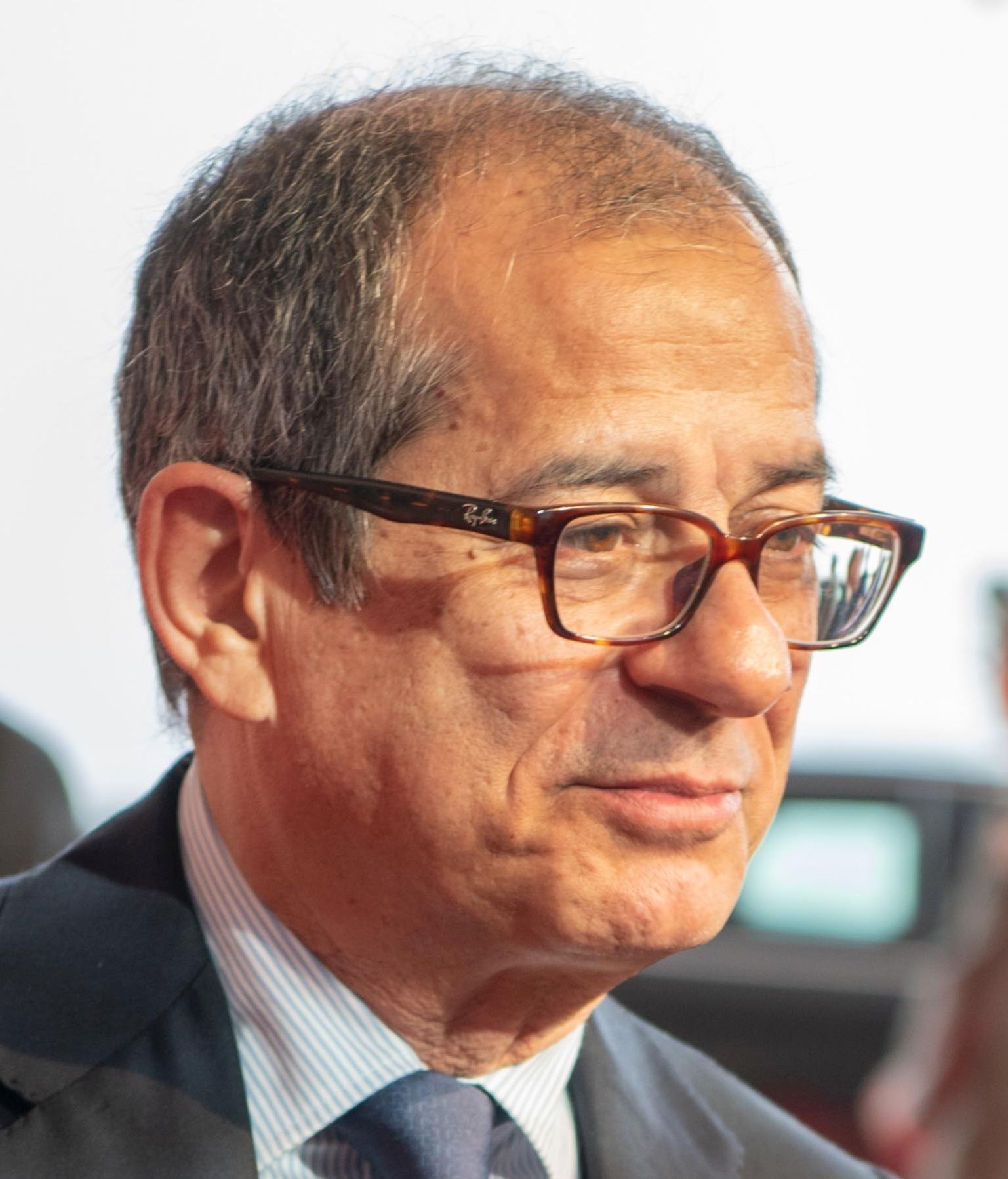 Lei non si intrometta!