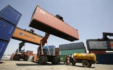 Istat: a marzo export extra Ue scende dello 0,4%