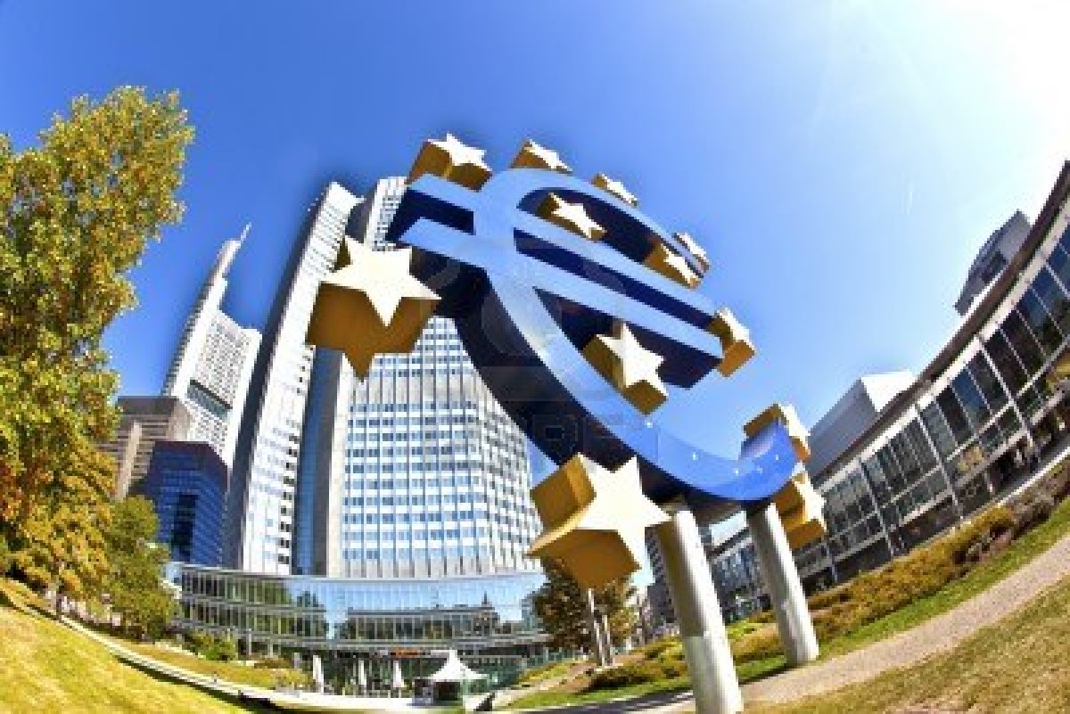 Bce, la recrudescenza pandemia frena la crescita, la ripresa perde slancio