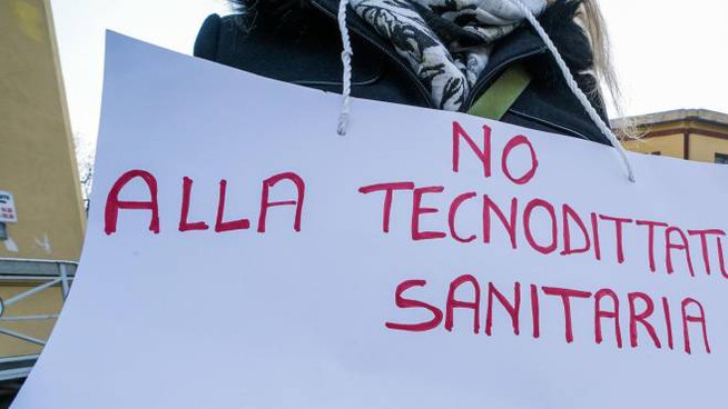 No vax sul posto di lavoro? si può procedere alla risoluzione del rapporto