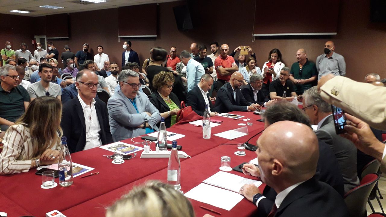 Contratto chimico farmaceutico, raggiunta l’intesa: 204 euro di aumento sui minimi