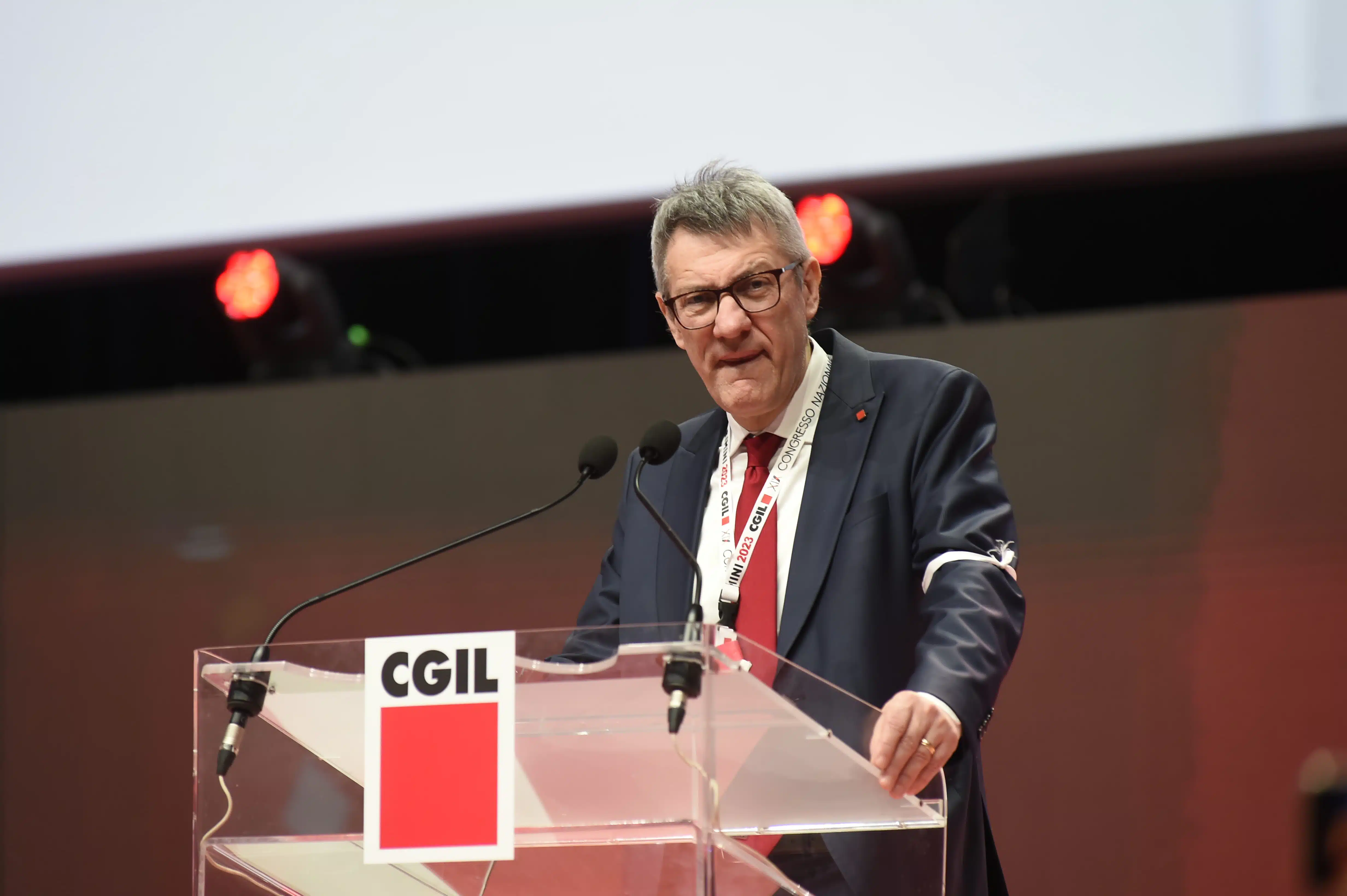 Maurizio Landini rieletto segretario generale della Cgil con il 94,2% dei  voti - Il Diario del Lavoro