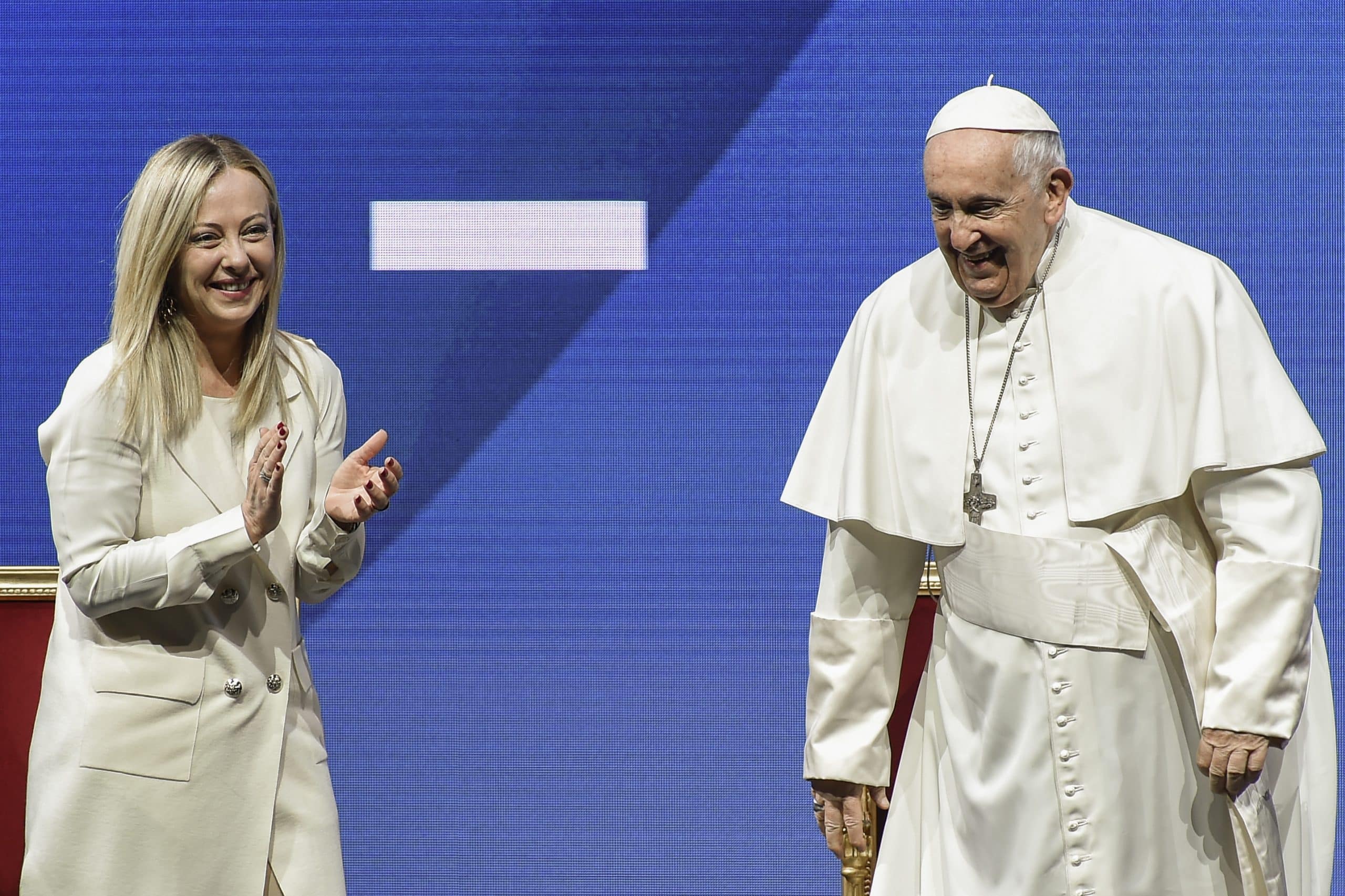 Meloni e Papa Francesco insieme agli Stati generali della natalità