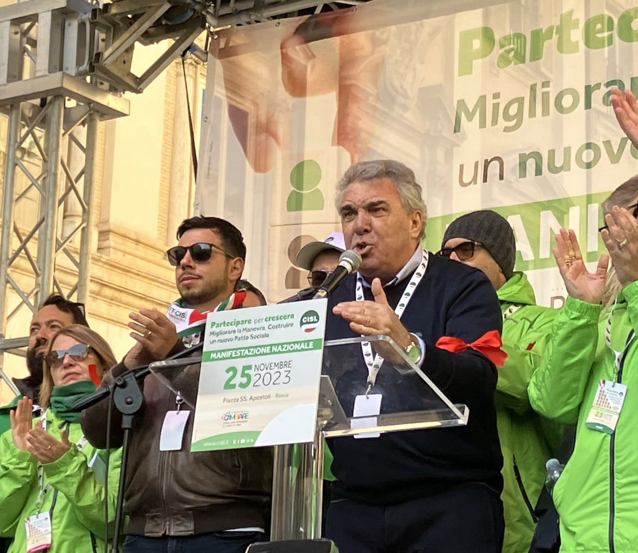 Manovra, la Cisl in piazza a Roma. Sbarra: “vogliamo negoziare il futuro del paese”