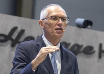 Stellantis, Tavares: abbiamo bisogno di tutte le fabbriche italiane, Pomigliano e Mirafiori hanno un futuro