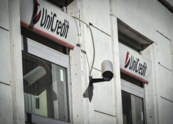 Unicredit, premio di 2.200 euro ai 37mila dipendenti in Italia
