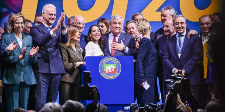 Forza Italia, con Tajani verso una nuova Dc