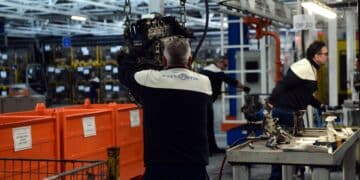 Stellantis, siglato accordo con i sindacati per uscite incentivate, la Fiom non firma