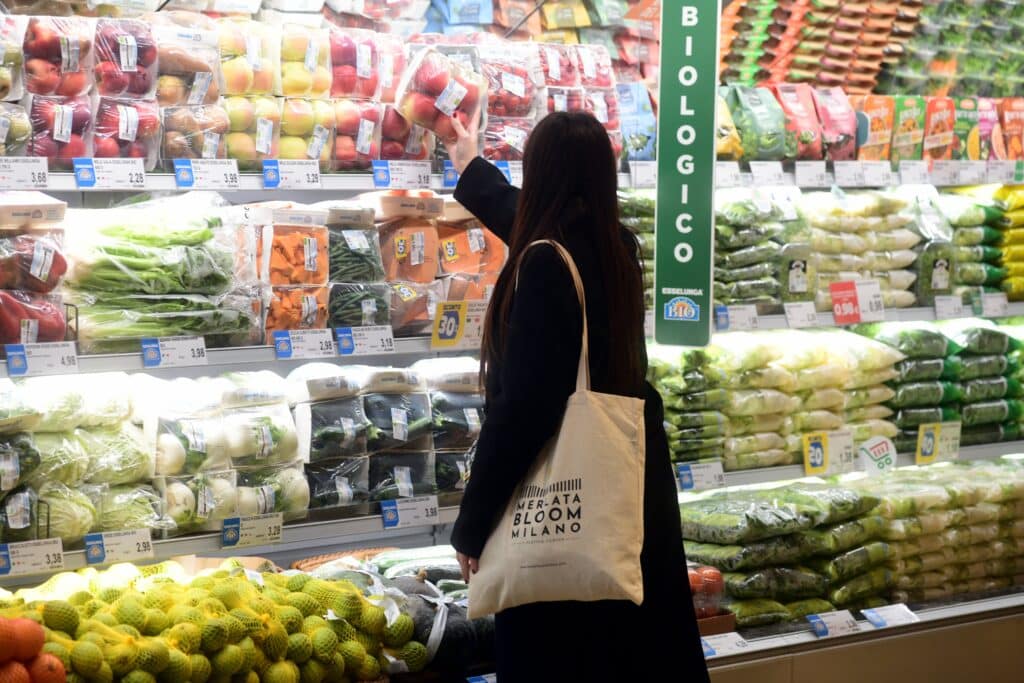 Nel 2023 oltre 5,9 milioni di italiani in stato di povertà alimentare - Il  Diario del Lavoro