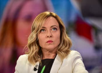 Il mondo all’indietro del governo Meloni