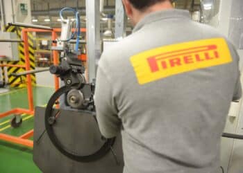 Pirelli, i lavoratori approvano il contratto integrativo