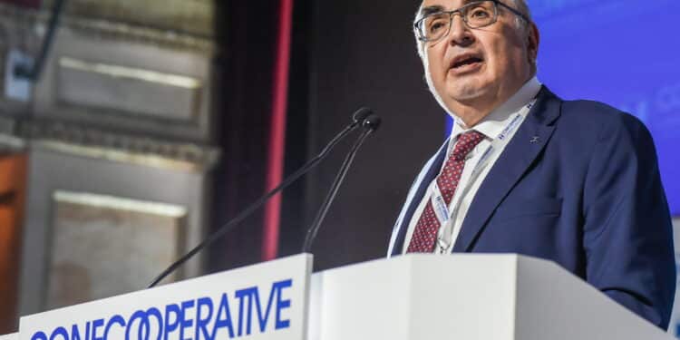 Maurizio Gardini confermato presidente di Confcooperative