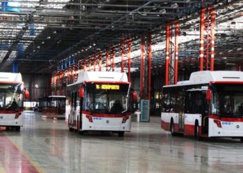Industria Italiana Autobus, il Mimit prende tempo prima della cessione. I sindacati: cercare azioni condivise con garanzia del Governo