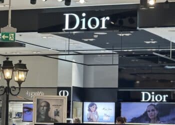 Caporalato, lavoro nero ed esternalizzazione: commissariamento per Dior Manufactures