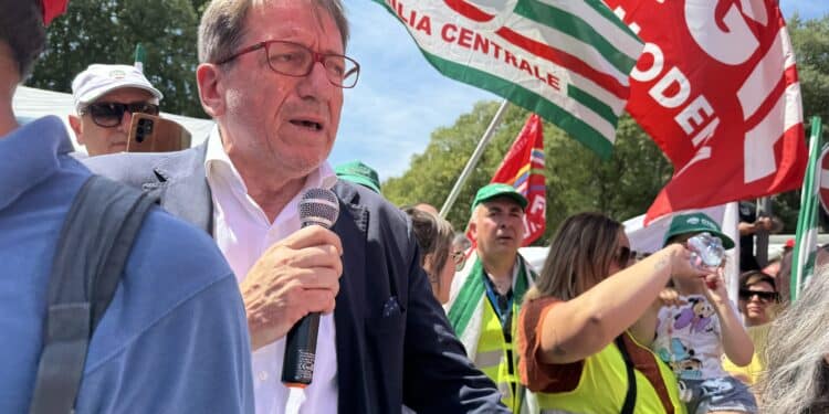 Mozarc Bellco Mirandola: prosegue lo sciopero, ai 350 a rischio licenziamento anche la solidarietà del presidente di Confindustria