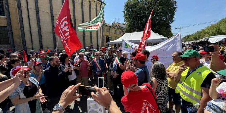 Mozarc Bellco Mirandola: prosegue lo sciopero, ai 350 a rischio licenziamento anche la solidarietà del presidente di Confindustria