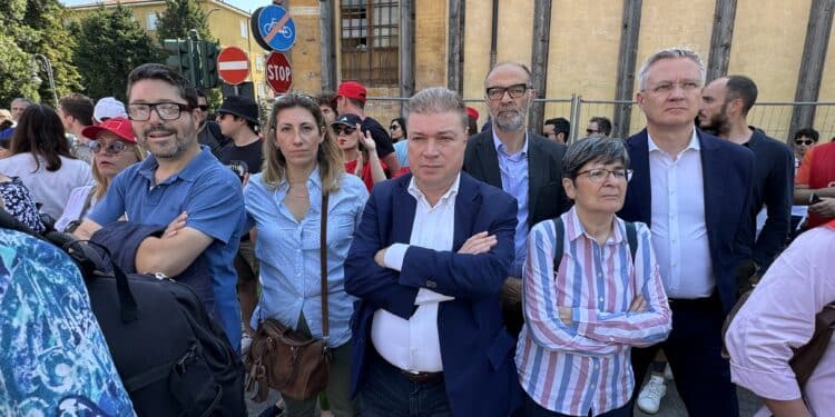 Mozarc Bellco Mirandola: prosegue lo sciopero, ai 350 a rischio licenziamento anche la solidarietà del presidente di Confindustria