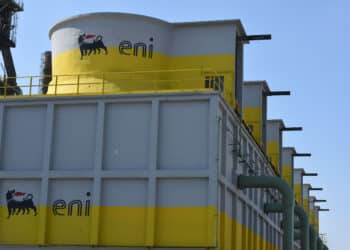 Energia, 42 lavoratori in appalto della Sms Operation Italia senza stipendio: a Livorno scatta la mobilitazione a oltranza