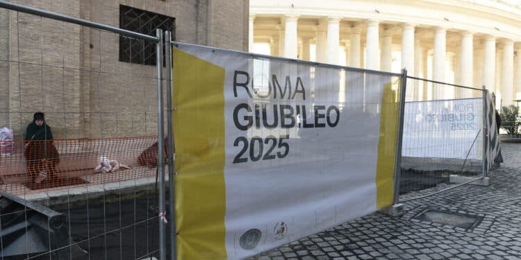 200 giorni al Giubileo, scendono in campo i sindacati. Cgil-Uil da un lato e Cisl dall’altro, presentano le loro proposte in due distinte iniziative al Tempio di Adriano e al Campidoglio