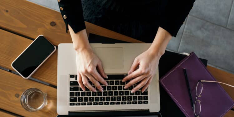 Professioni digitali, queste sconosciute. Ma per i social media manager comincia il riscatto