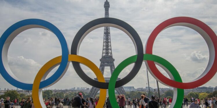 Olimpiadi: Parigi 2024 è rosa, ma la staffetta per la parità è ancora tutta da correre