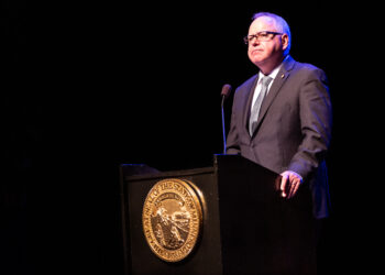 Usa 2024, Tim Walz candidato vicepresidente di Kamala Harris