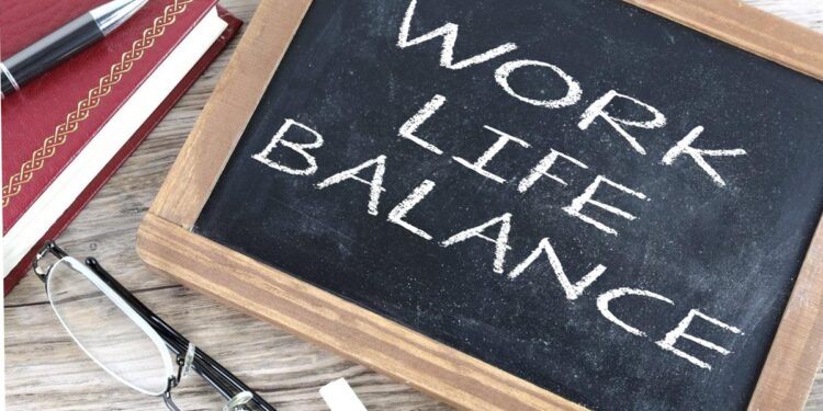 Italia maglia nera nella classifica europea sull’equilibrio vita-lavoro: pesa l’assenza del salario minimo e la scarsa inclusività