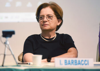 Scuola, nuovo anno, vecchi problemi: mancano docenti, assunzioni bloccate e stipendi bassi. Parla Ivana Barbacci, segretaria generale Cisl Scuola, che tuttavia afferma: con Valditara c’è dialogo