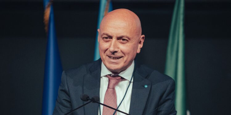 Porti, Verzari (Uiltrasporti): è un settore sano e strategico per l’Italia, privatizzarlo è inconcepibile