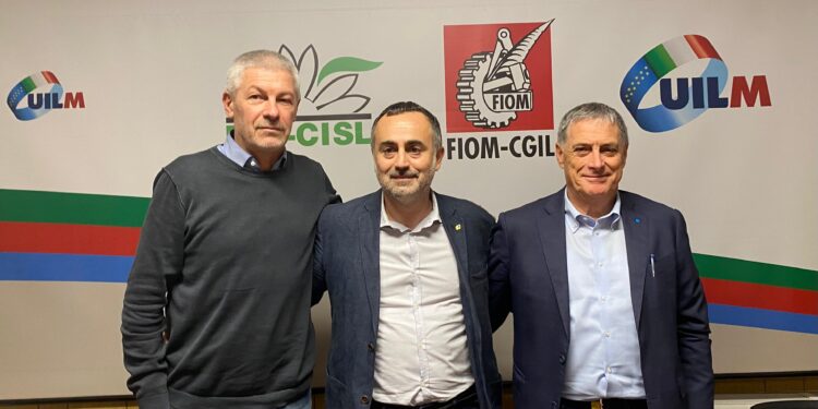 Auto, sindacati proclamano sciopero il 18 ottobre, manifestazione nazionale a Roma contro la crisi di settore