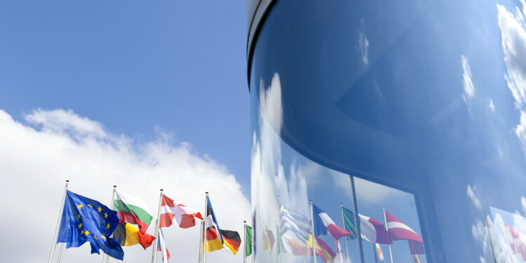 Subappalto, a Strasburgo la manifestazione dei sindacati europei: basta sfruttamento