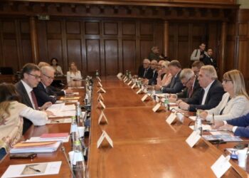 Piano strutturale di bilancio, a Palazzo Chigi è iniziato l’incontro tra Governo e sindacati