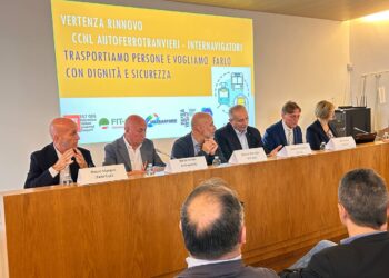 Trasporto pubblico, i sindacati si preparano allo sciopero dell’8 novembre: “governi e associazioni i veri responsabili dei disagi, rinnovare in tempi rapidi il contratto per riformare il settore”