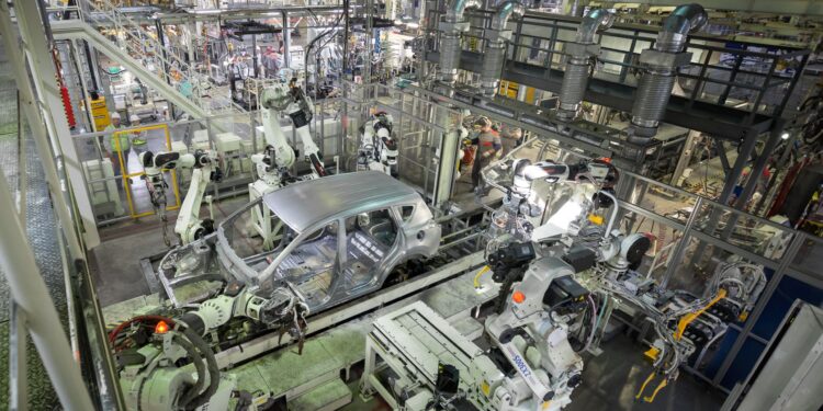 Esplosione alla Toyota di Bologna: 2 morti e 11 feriti.  La fabbrica chiude, 850 in cassa