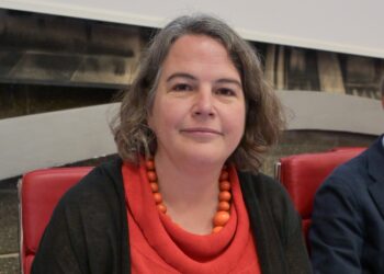 Sull’auto europea una tempesta perfetta. Intervista a Judith Kirton-Darling, segretaria generale di IndustriAll Europe