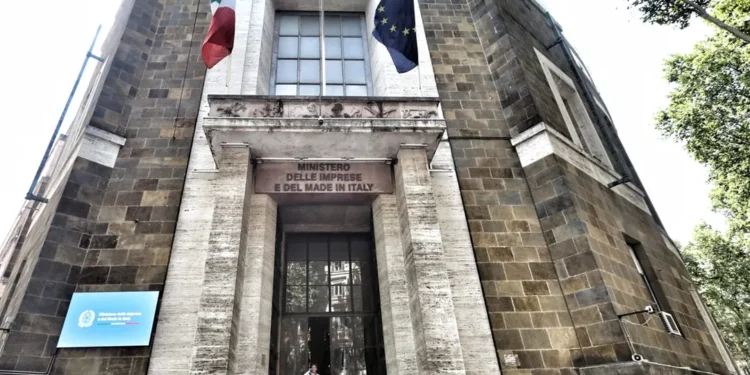 RIUNIONE TAVOLO DELLA CHIMICA AL MIMIT