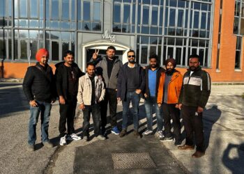 Migranti, rilasciati i permessi di soggiorno ai braccianti ridotti in schiavitù e salvati dal sindacato