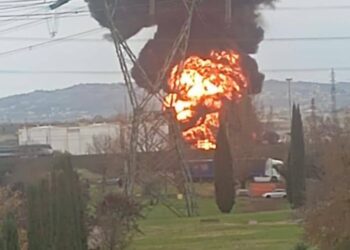 Esplosione nella raffineria Eni di Calenzano